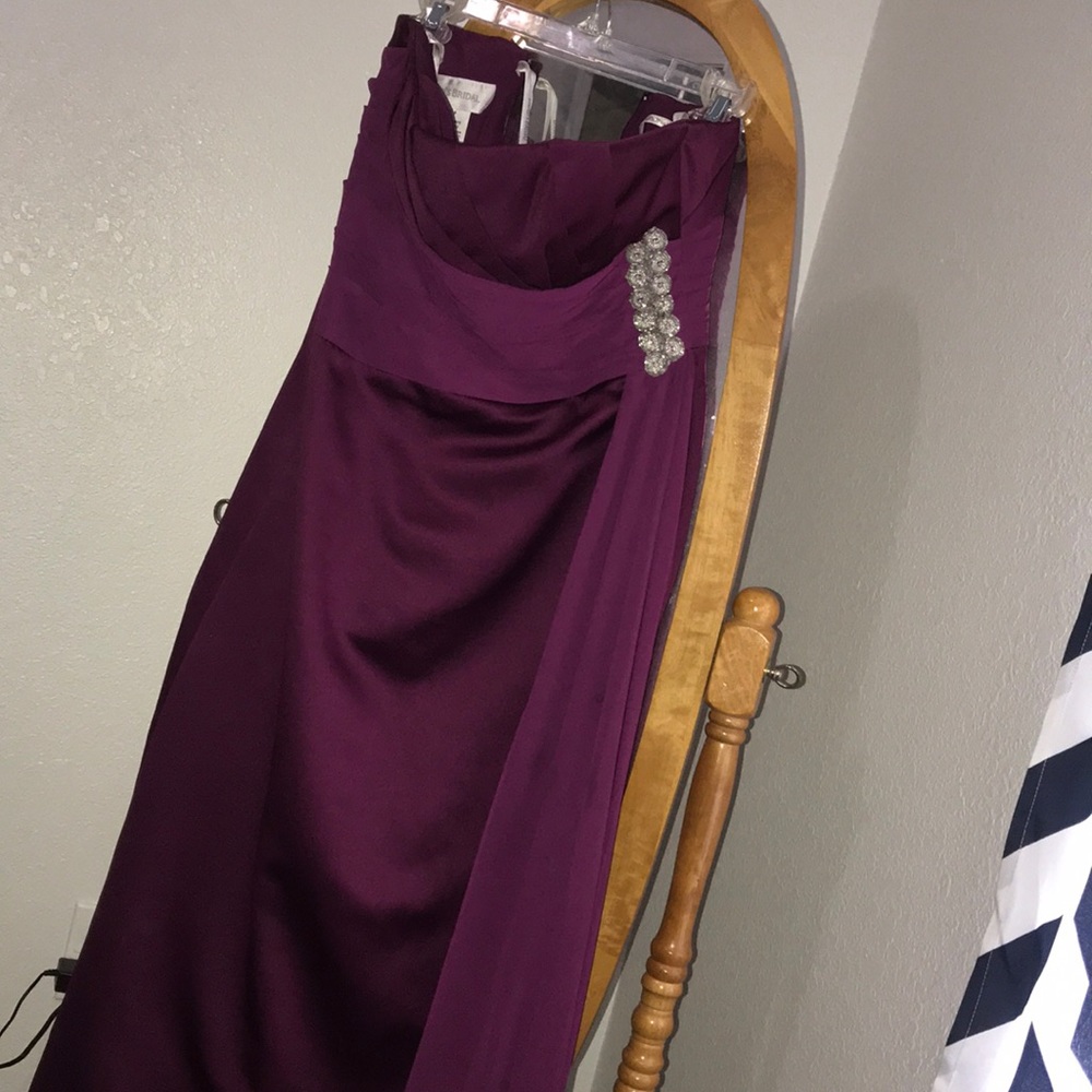 Long. Maroon prom dress